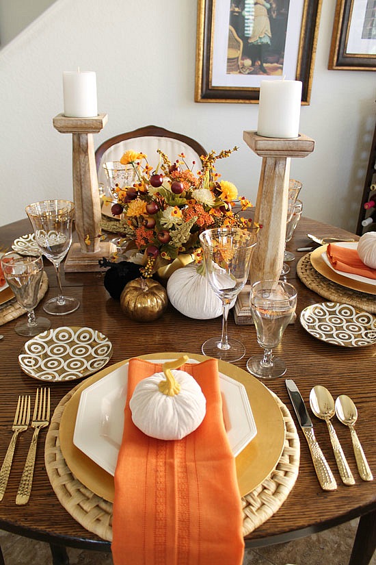 Holiday Table Setting