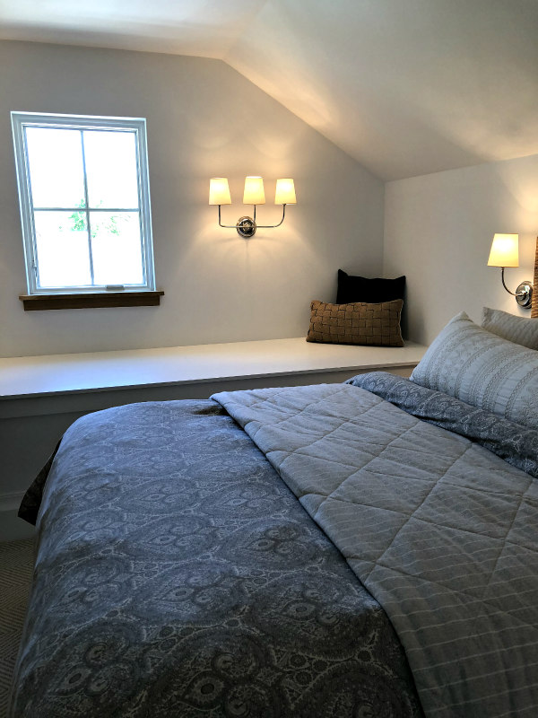 attic guest bedroom