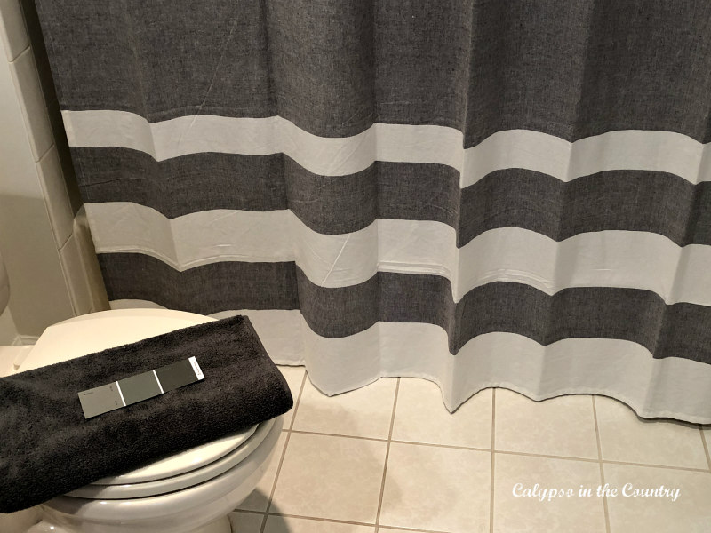 Gray paint swatches in the bathroom - Kendall Charcoal Benjamin Moore