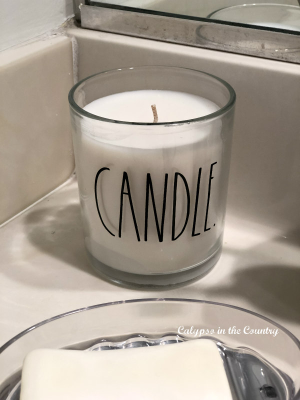 Rae Dunn candle