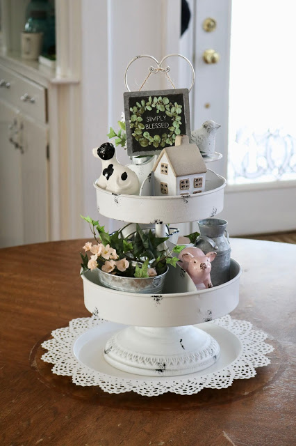 farmhouse tiered tray