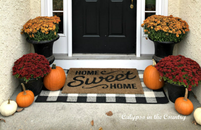 Fall Front Porch - Favorite Fall Decorating Finds