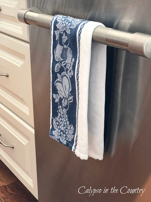 Blue and white kitchen towel - early fall decor ideas