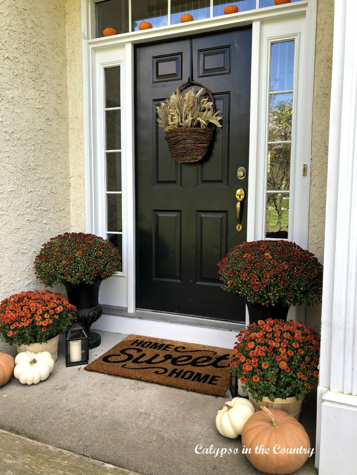 Front porch decorated for fall - Thanksgiving planning ideas