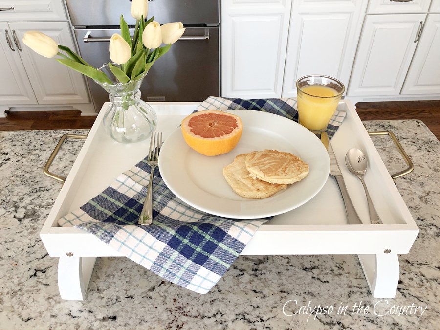 breakfast on white bed tray - easy diy