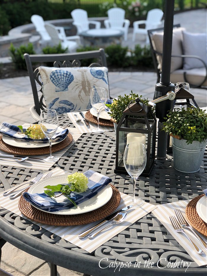 Casual table setting on patio - backyard picnic ideas