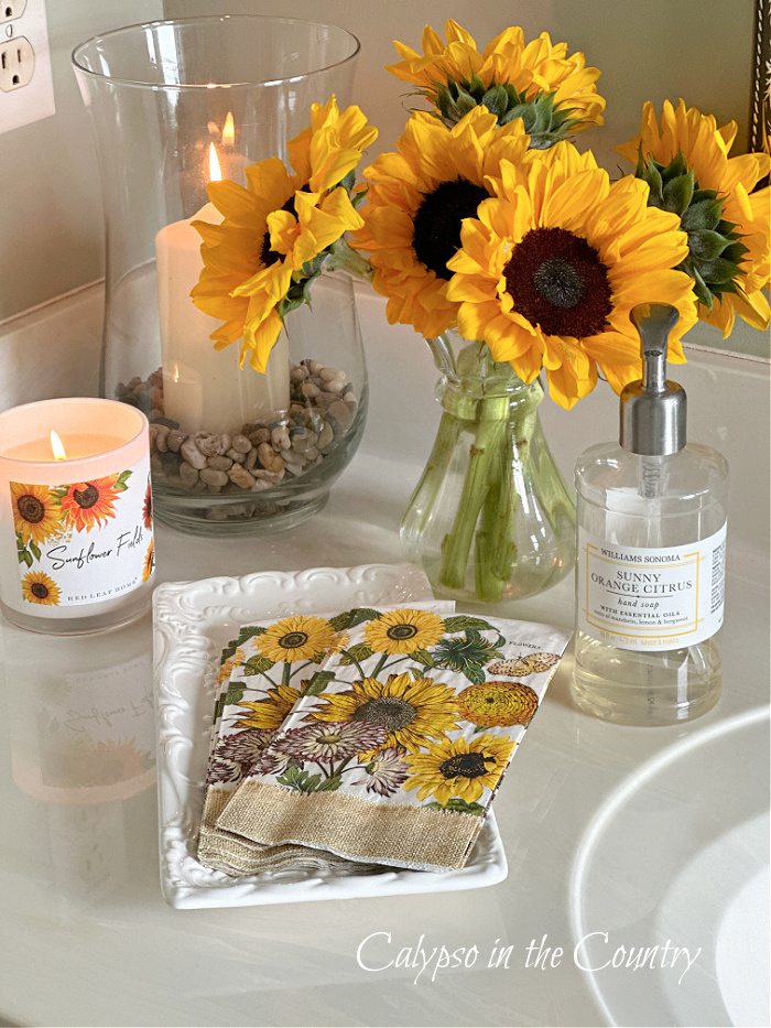 Decorating with Flowers (Ideas for Fall Vignettes)